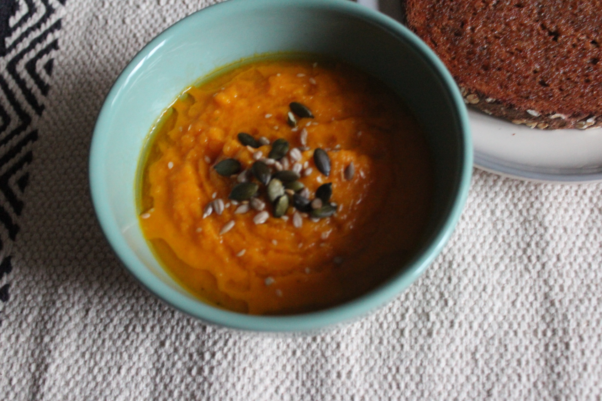 Healthy Recipe: Honey Roasted Carrot and Parsnip Soup